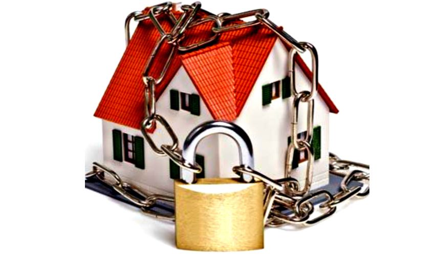 Woning in Reuver met ketting en hangslot als beeldmerk